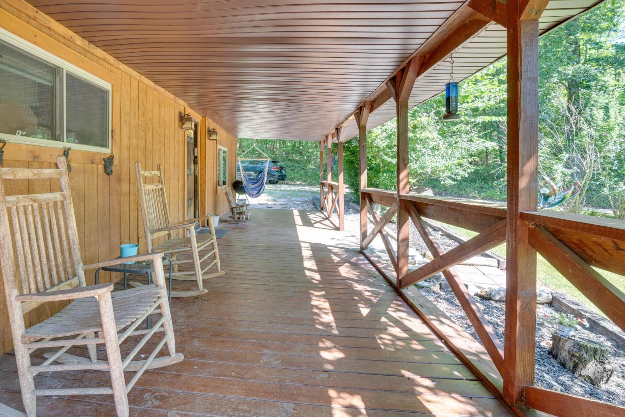 French Lick Getaway With Deck, Grill And Fire Pit! Villa Buitenkant foto