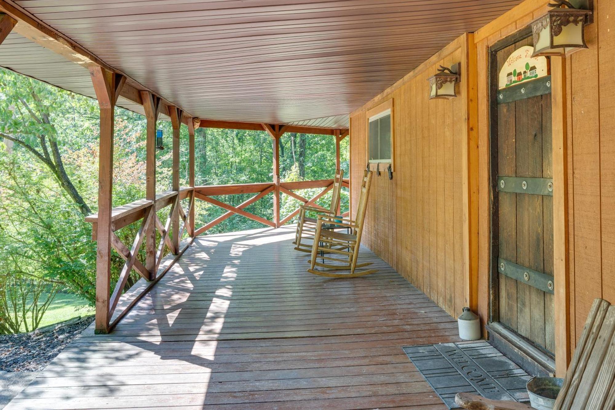 French Lick Getaway With Deck, Grill And Fire Pit! Villa Buitenkant foto
